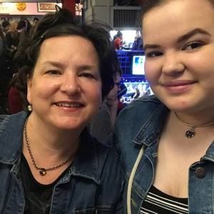 Meet your Posher, Connie